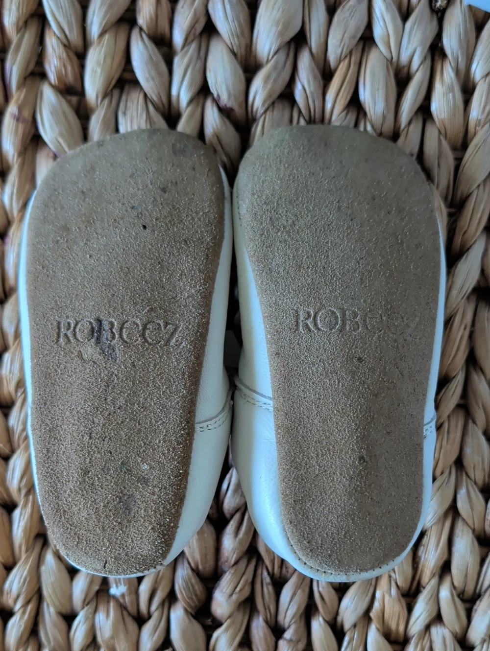 Robeez Sophia White Soft Leather Shoes 12-18 Months